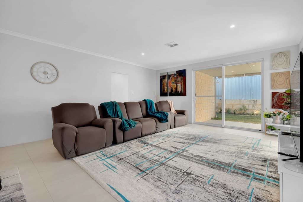 189 Monticello Parkway, Piara Waters WA photo 2