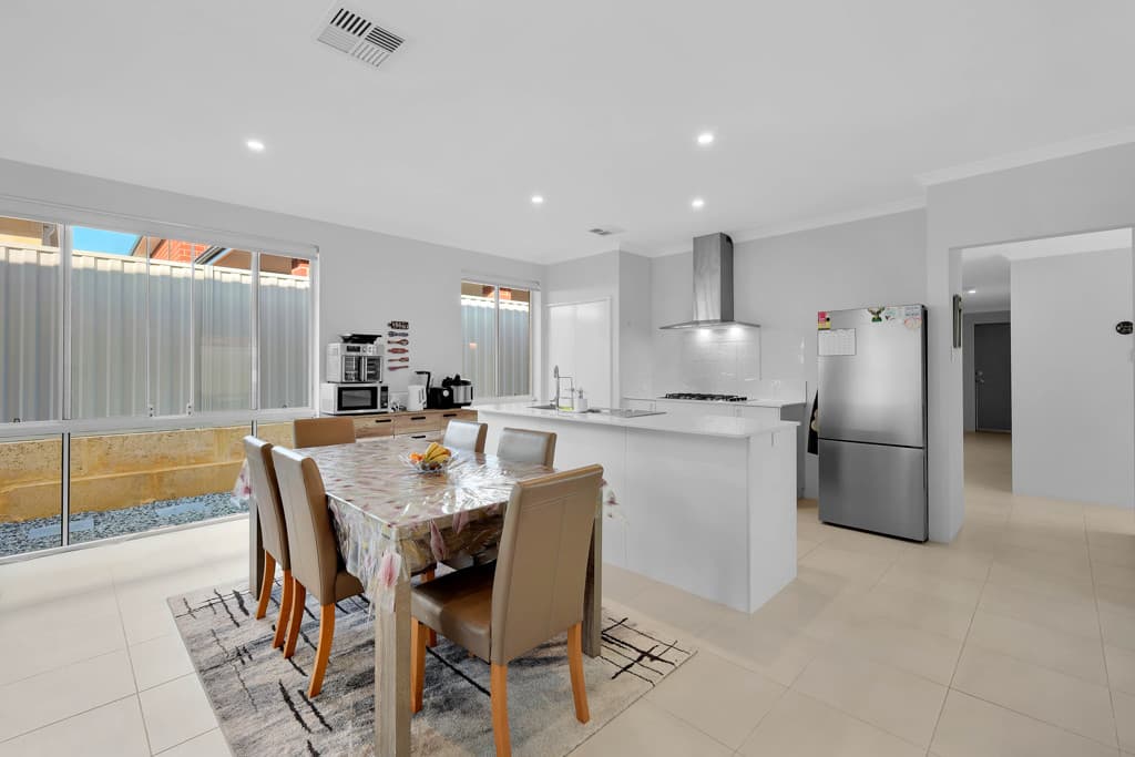 189 Monticello Parkway, Piara Waters WA photo 5