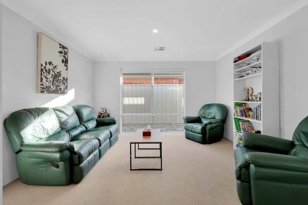 189 Monticello Parkway, Piara Waters WA photo 9