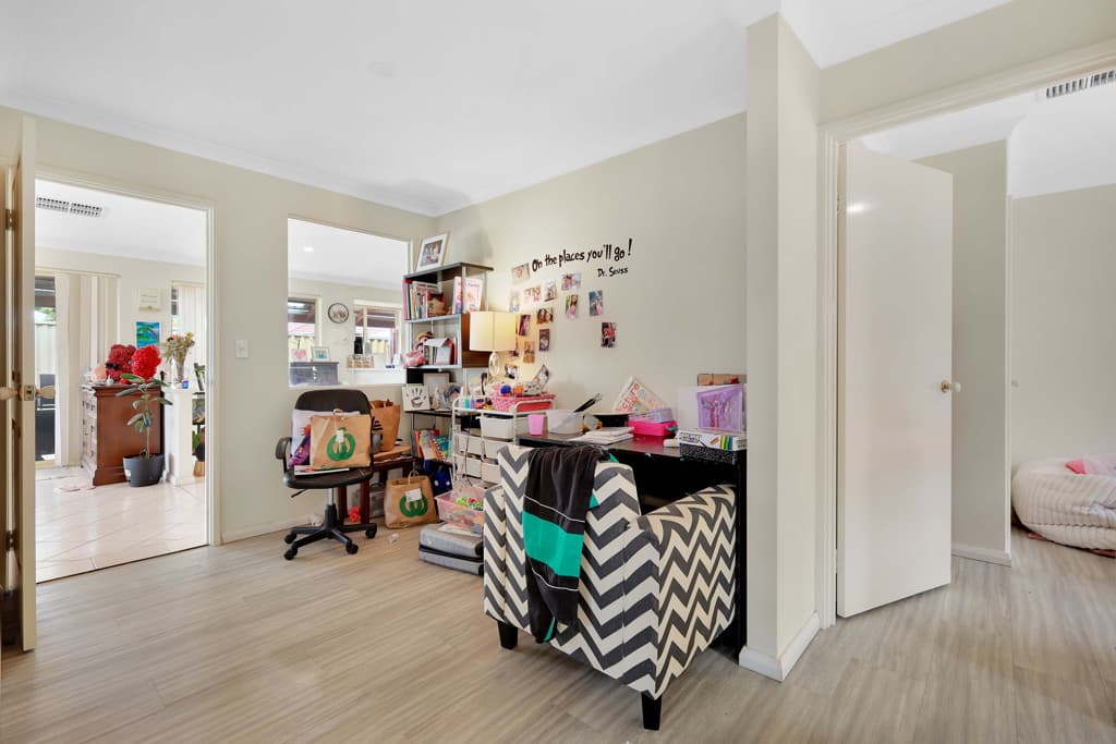 4 Shoalhaven Place, Waikiki WA photo 14