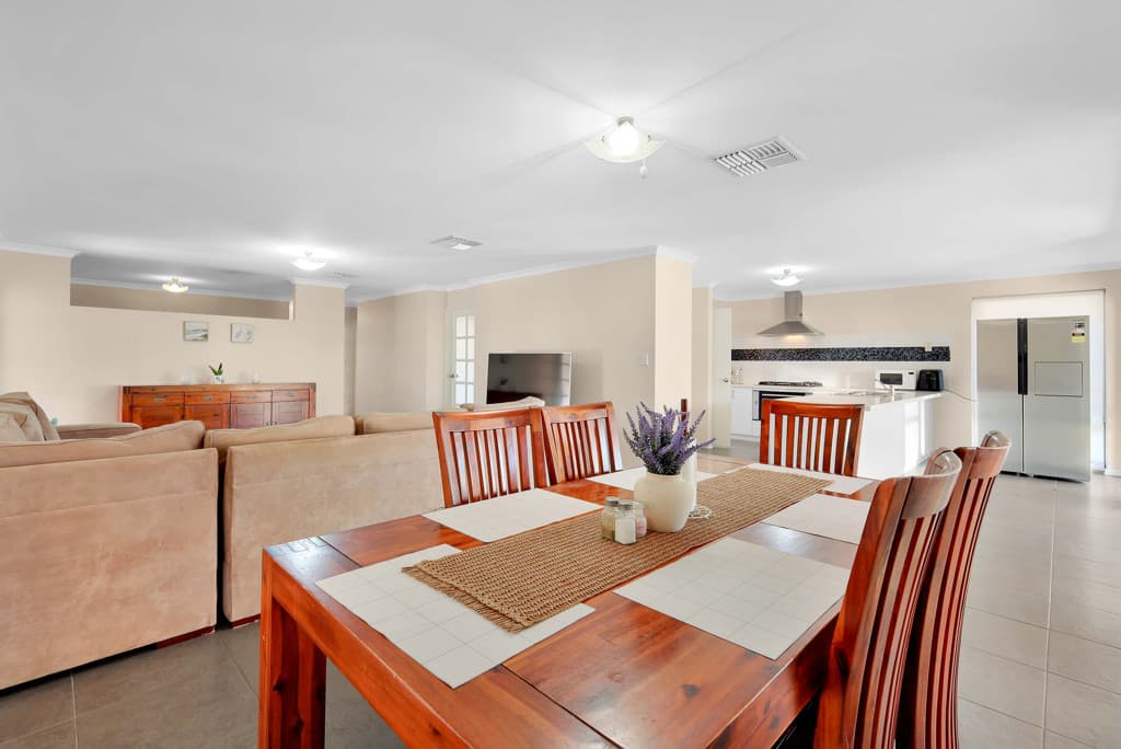 10 Munich Link, Piara Waters WA photo 4