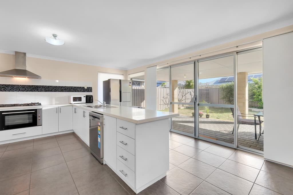 10 Munich Link, Piara Waters WA photo 8