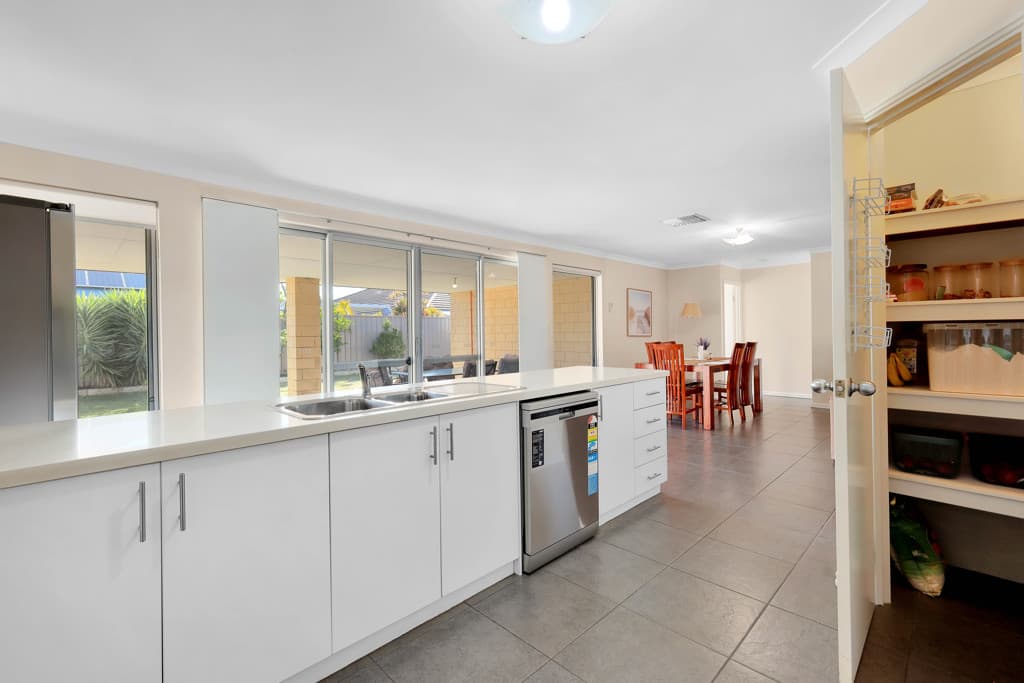 10 Munich Link, Piara Waters WA photo 10