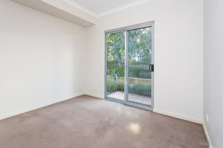 8/6 Ibera Way, Success WA photo 22