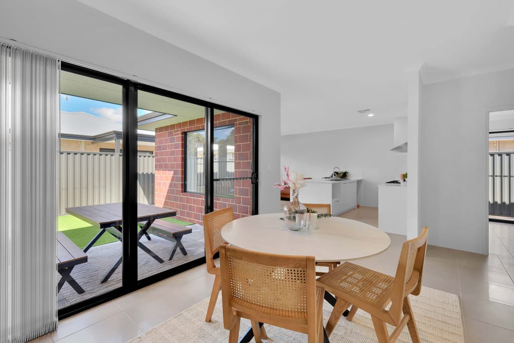 21 Woongan Street, Southern River WA photo 4